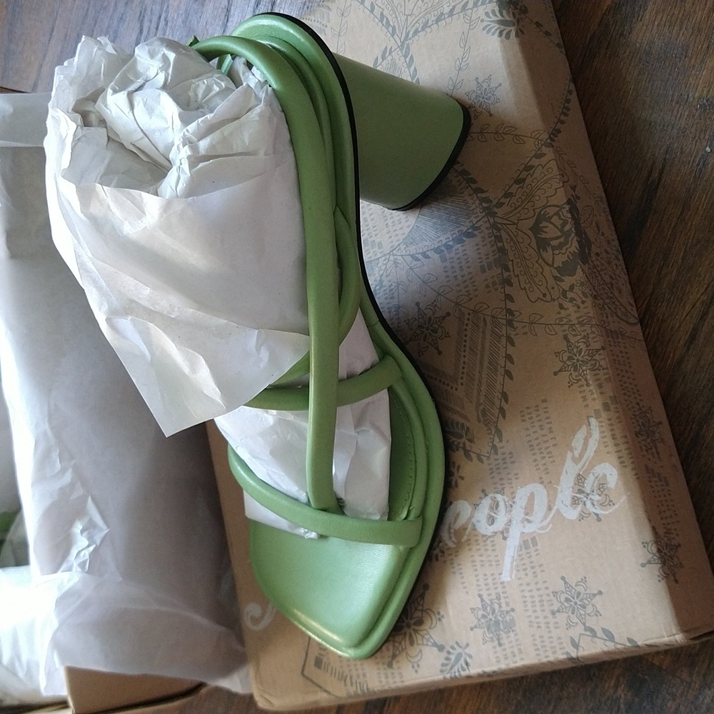 NEW Free People Secretly Sage Green Perth Strappy Slingback Heels - Picture 6 of 16